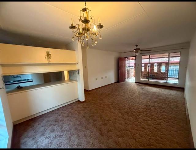 2 BEDROOM TOWNHOUSE FOR SALE IN AMANDASIG